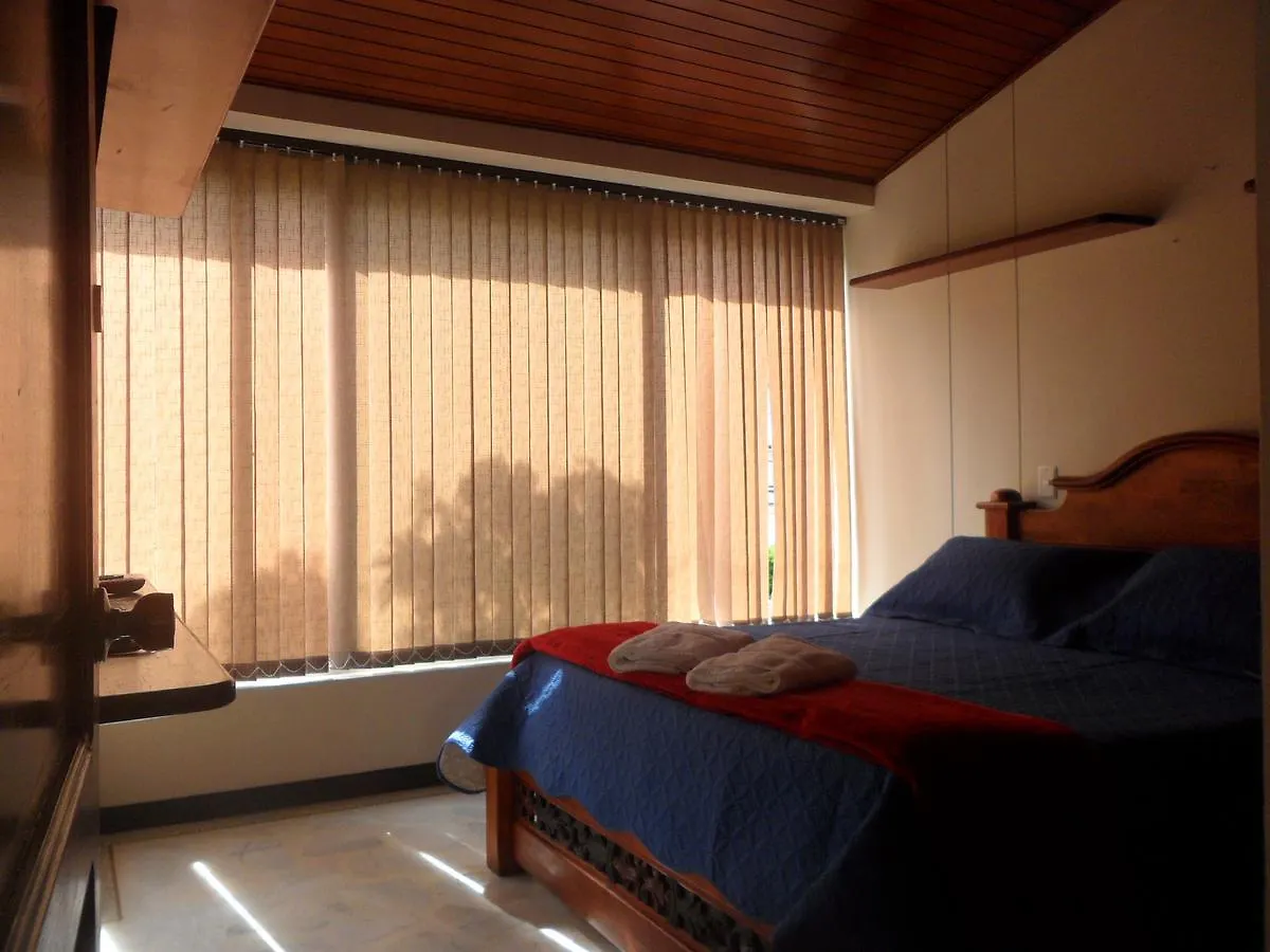 Casa Impacto - Ciudad Jardin Hostel Cali 0*,  Colombia