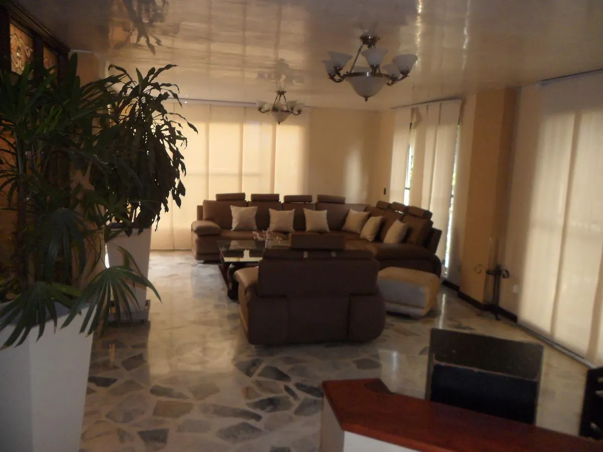 Casa Impacto - Ciudad Jardin Hostel Cali Colombia