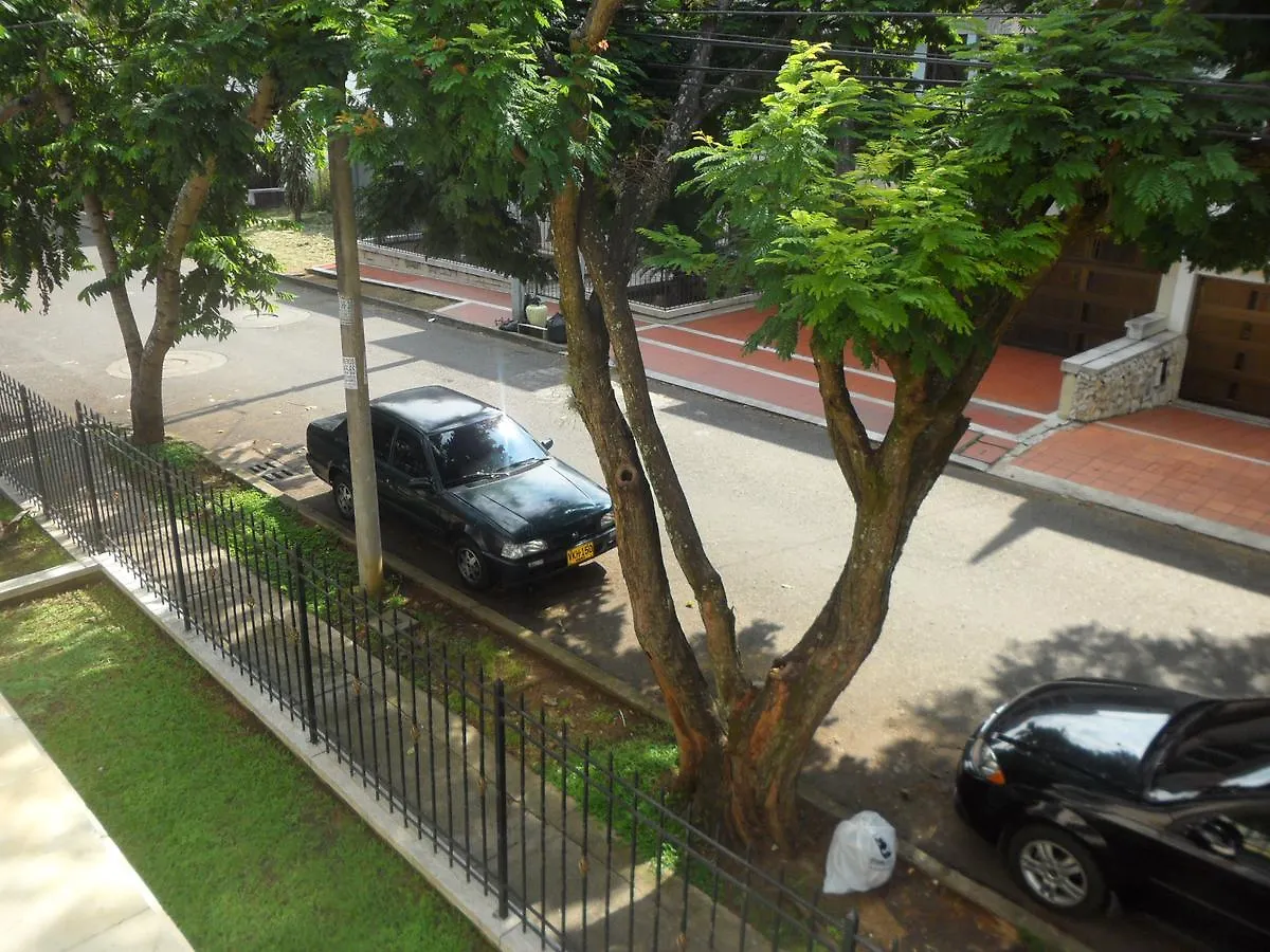 Casa Impacto - Ciudad Jardin Hostel Cali