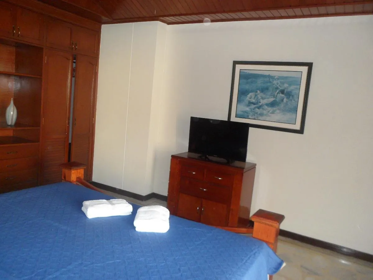 Casa Impacto - Ciudad Jardin Hostel Cali 0*,  Colombia