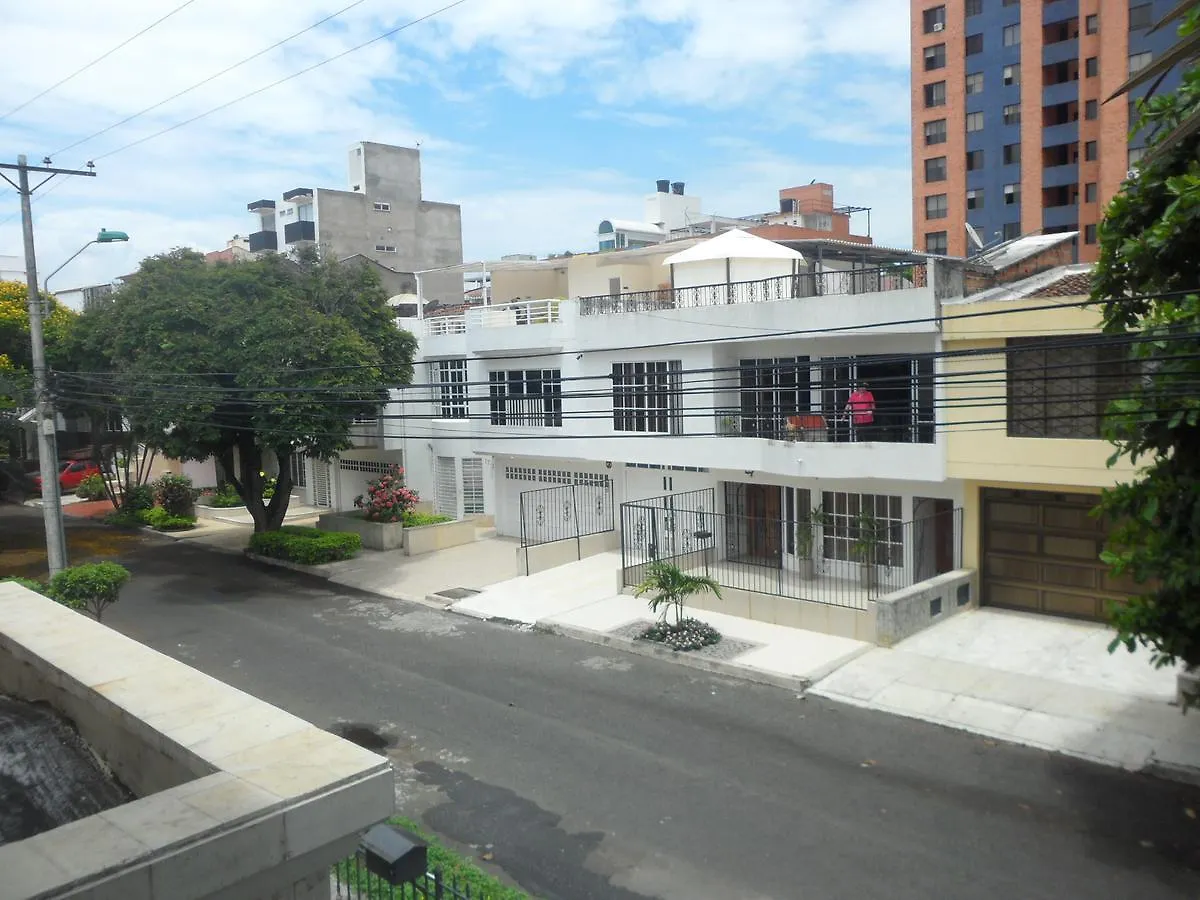 Casa Impacto - Ciudad Jardin Hostel Cali